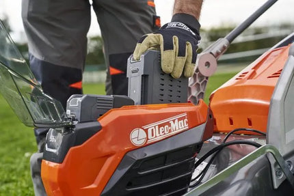 Oleo Mac 56v 18" / 46cm Electric Vari Speed Self Propelled Mower